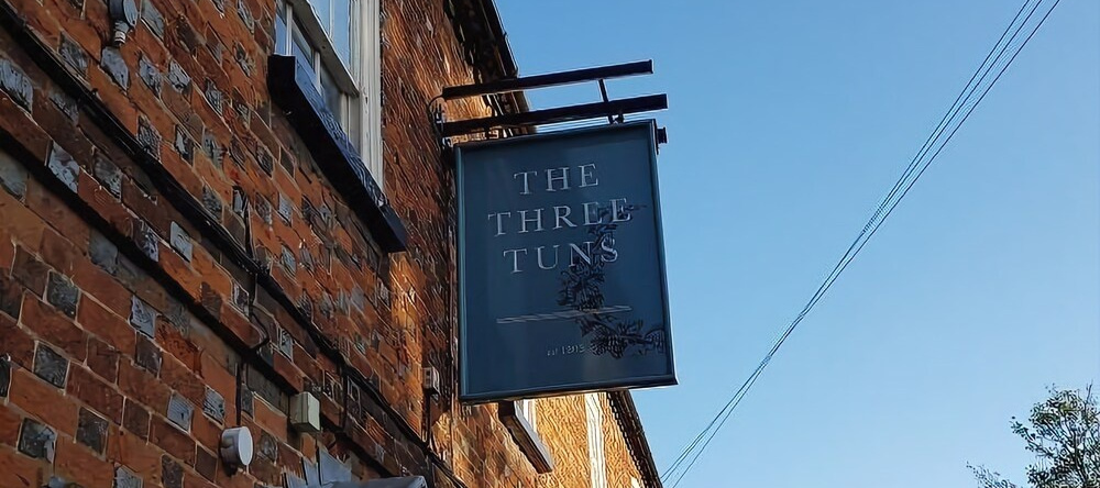 The Three Tuns Hotel, Baldock — photo 1