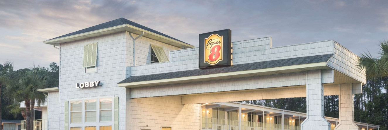 Super 8 By Wyndham Kingsland I-95/Naval Base Area, 金斯兰 — 照片 1