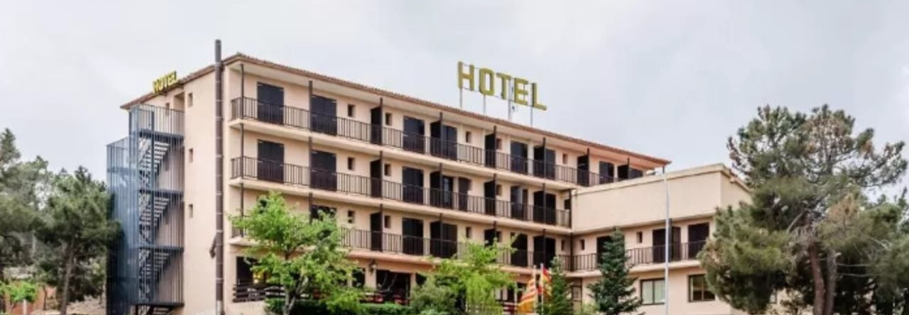 Hotel Mora, 莫拉-德鲁维耶洛斯 — 照片 1
