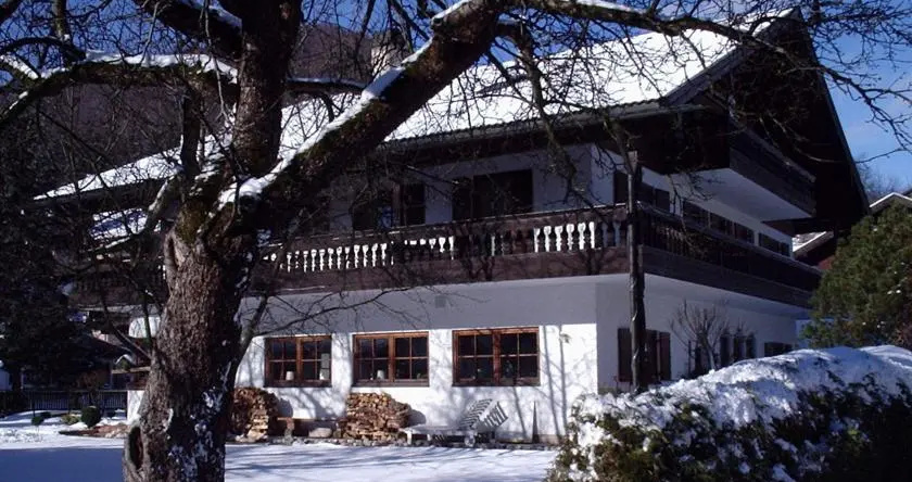 Gästehaus Gutz, Киферсфельден — фото 1