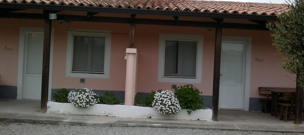 Agriturismo Agriclub Le Giare, 罗切拉伊奥尼卡 — 照片 1