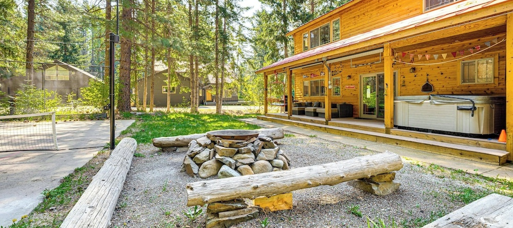 Cle Elum Lake Home W/ Hot Tub & Mountain Views, Истон — фото 1