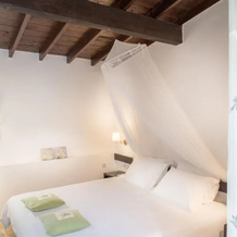 Skiathos Holidays Deluxe Suite, Канапица — фото 2