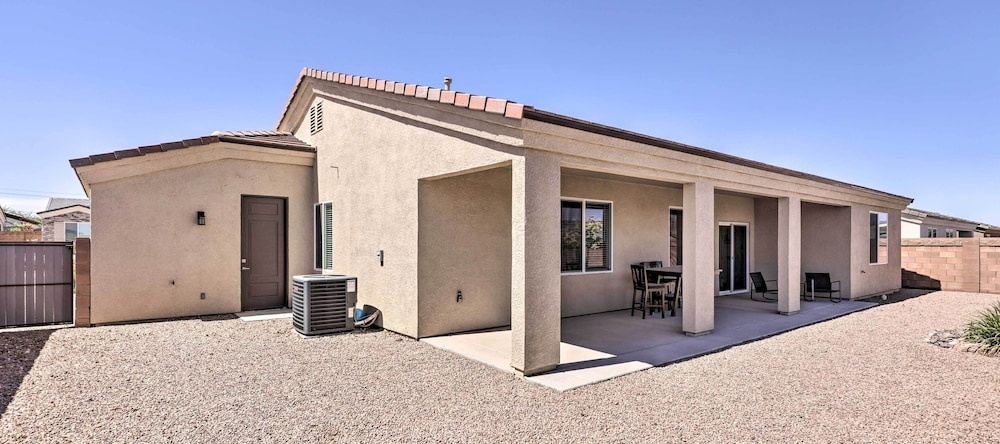 Idyllic Kingman Retreat With Yard - Near Hiking, Кингман — фото 1