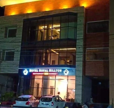 Hotel Royal Hillton, 庞塔萨希布 — 照片 1