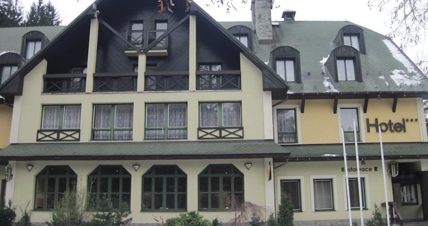 Hotel Raztoka, 特罗亚诺维采 — 照片 1