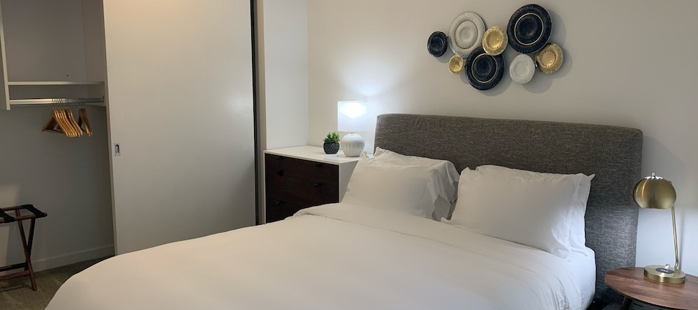 Domicile Suites at Soma Towers, Bellevue — photo 1