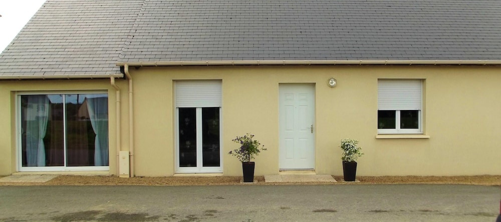 Studio in Pédernec, With Furnished Terrace and Wifi - 25 km From the B, Pedernec — photo 1