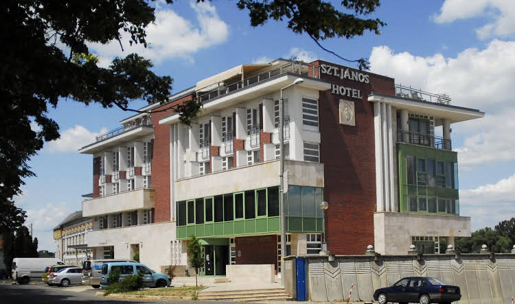 Szent Janos Hotel, 莫哈奇 — 照片 1