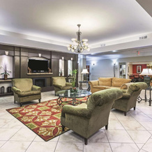 La Quinta Inn & Suites by Wyndham Winnie, 温尼 — 照片 3