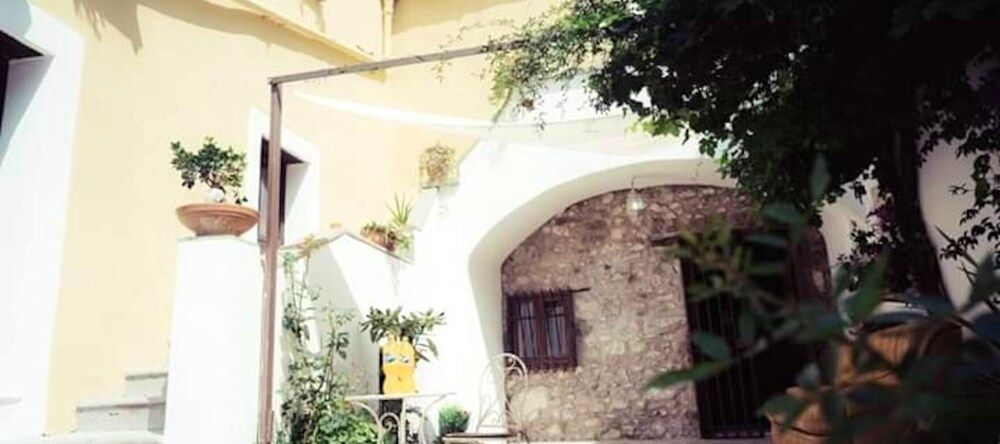 House With 2 Bedrooms in Francolise, With Wonderful sea View, Enclosed Garden and Wifi - 11 km From the Beach, 弗兰科利塞 — 照片 1