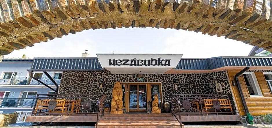 Clubhotel Nezábudka, 塔特兰斯卡什特尔巴 — 照片 1