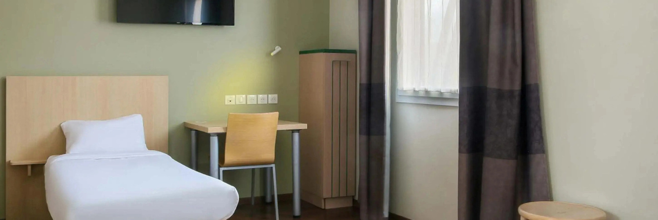 B&B HOTEL Aubagne Gémenos, 热莫扎克 — 照片 1