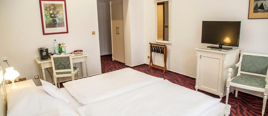 Hotel Galant Lednice, Lednice — photo 1