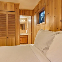 Mirror Pond 2 Bedroom Bungalow by RedAwning, Bend — photo 4
