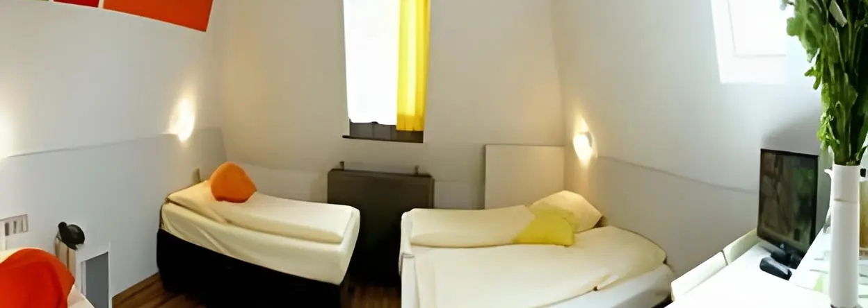 Colour Hotel, Frankfurt — photo 1