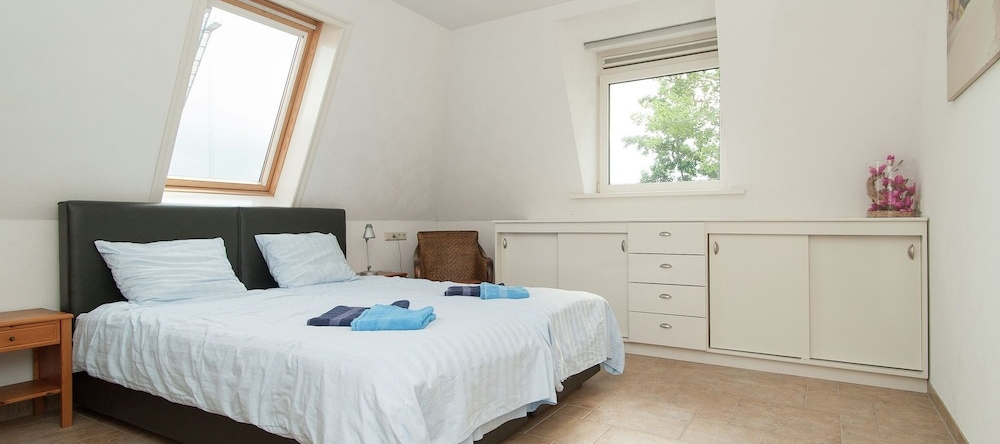 Spacious Villa in Akersloot North Holland with Sauna, 阿克尔斯洛特 — 照片 1