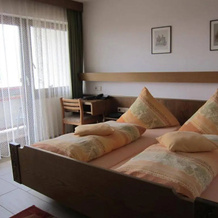 Hotel Garni Jägerhof, 锡格马林根 — 照片 2