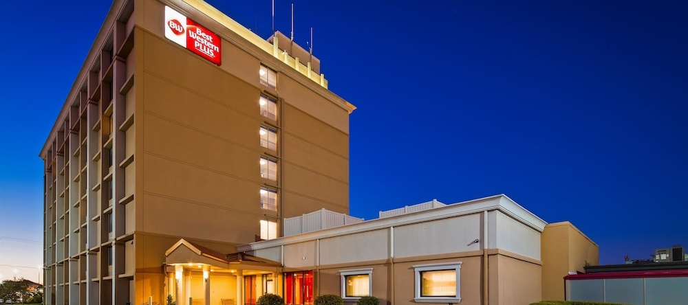 Quality Inn & Suites Historic St. Charles, Сент-Чарлз — фото 1