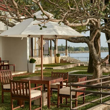 EKHO Lake House - From Colonial Bungalow to Royal Retreat, 波隆纳鲁沃 — 照片 4