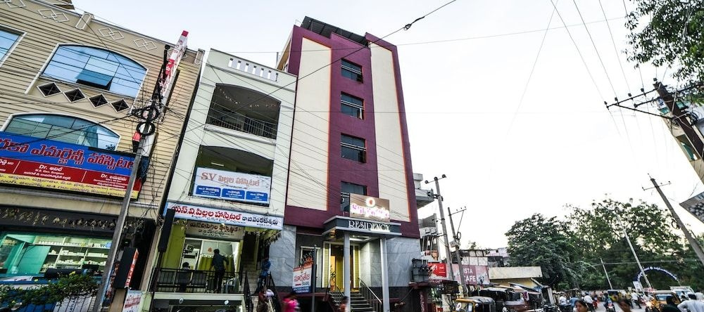 OYO 24288 Surya Teja Residency, 哈马姆 — 照片 1