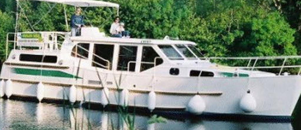 Bateaux - Pavillon Saône, Турню — фото 1