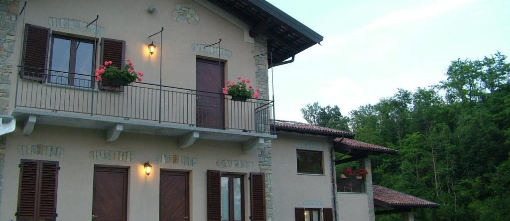 Eno-Agriturismo Cascina L'Arché, 圣斯特凡诺贝尔博 — 照片 1