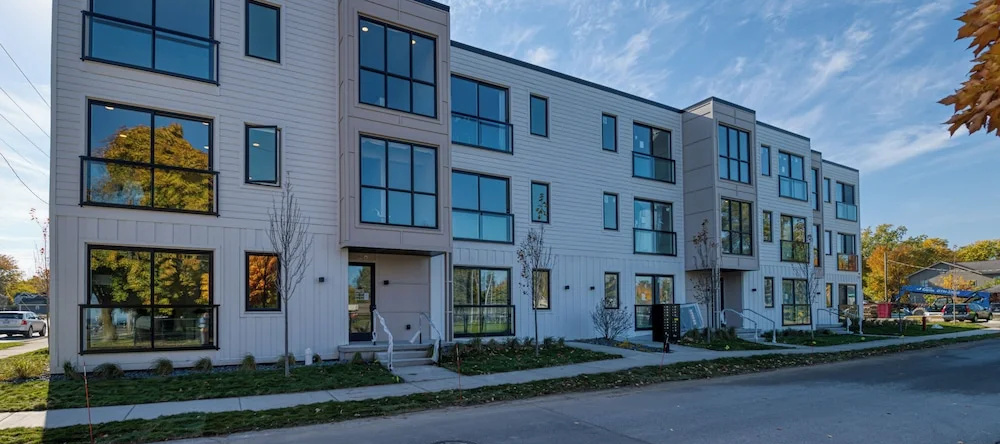 1 Mi to Ski Area: Penthouse Condo in Traverse City, 特拉弗斯城 — 照片 1
