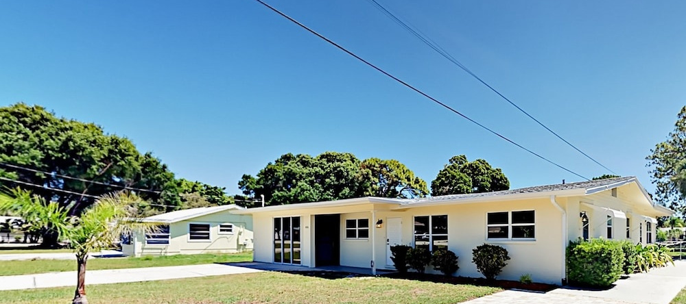 406 Shore Road Home 3 Bedrooms 3 Bathrooms Home, 诺科米斯 — 照片 1