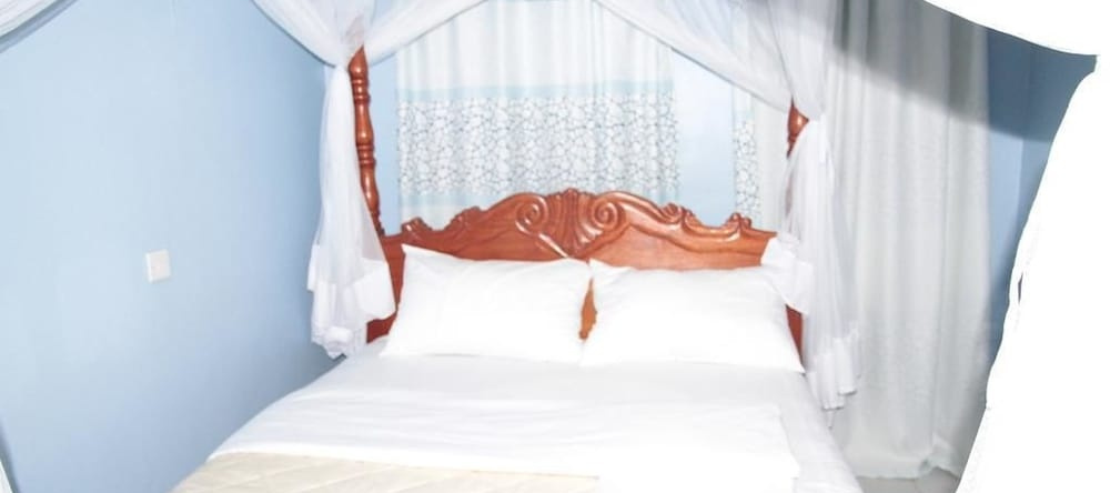 The Don Hotel, Bondo — photo 1