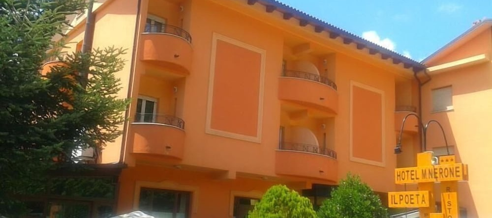 Hotel Ristorante Montenerone, 阿佩基奥 — 照片 1