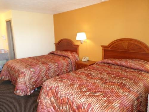 Camelot Inn Elyria, Элирия — фото 1