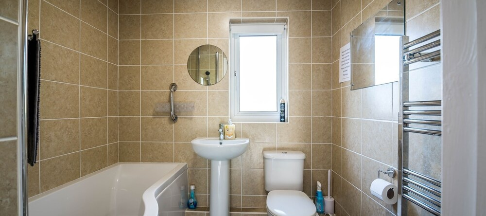Roselea - 3 Bedroom Cottage - Carew, 卡鲁 — 照片 1