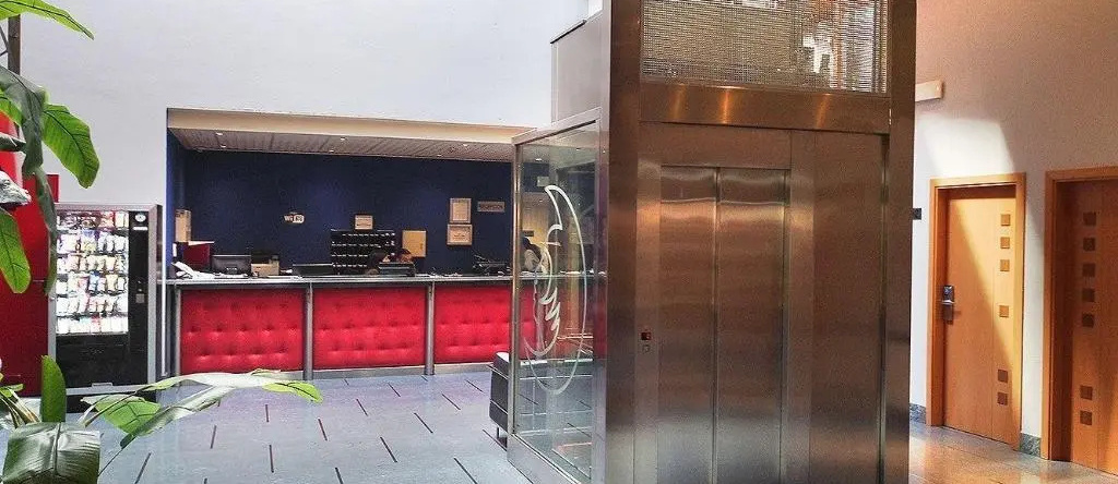 Hotel Fabrik, Humanes de Madrid — photo 1