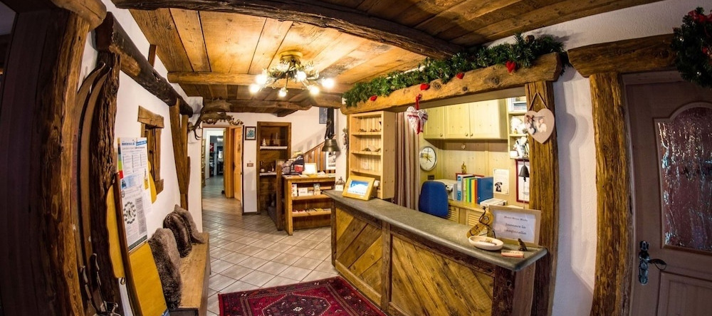 Gran Baita Hotel Ristorante, Gressoney-Saint-Jean — photo 1