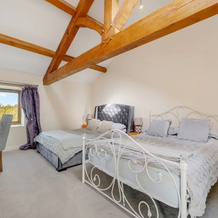 5-bed Retreat, Sleeps 12 in Harrogate With Hot Tub, Birstwith — photo 2
