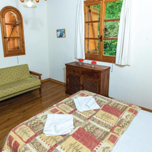 Beautiful Home in Miliou Paphos With 3 Bedrooms, Outdoor Swimming Pool and Swimming Pool, 米利厄 — 照片 3