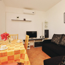 Awesome Home in Starigrad Paklenica With 1 Bedrooms, 塞利内 — 照片 2