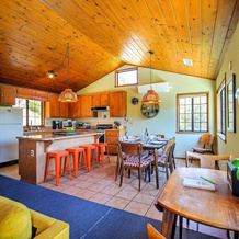 The Atomic Squirrel Lodge Lake Gregory Getaway!, Крестлайн — фото 2