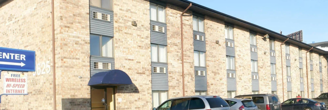 Motel 6 Bridgeview, IL, 布里奇维尤 — 照片 1
