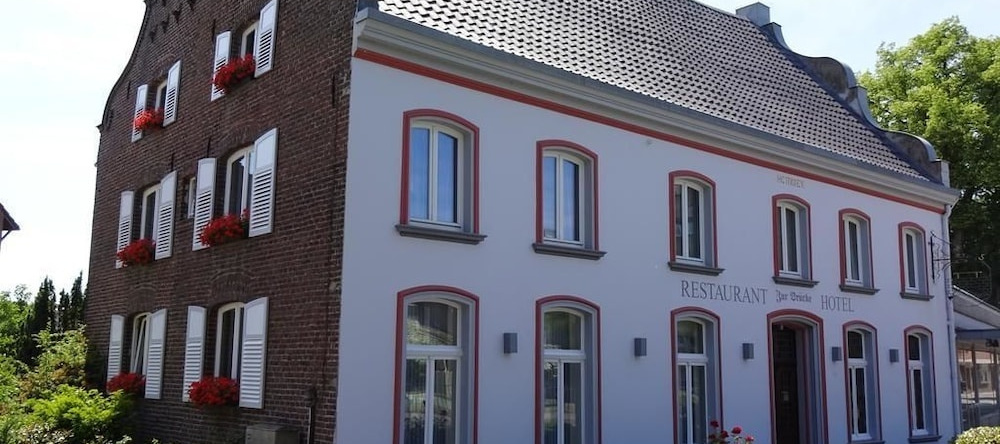 Hotel zur Brücke, 凯沃拉尔 — 照片 1