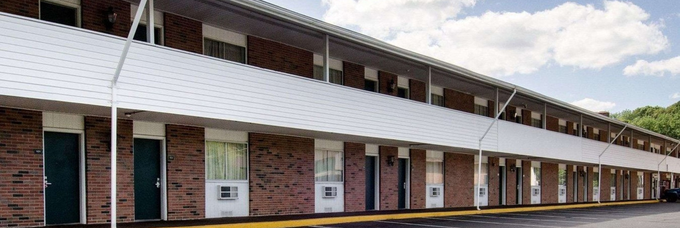 Econo Lodge Inn & Suites, Нортборо — фото 1