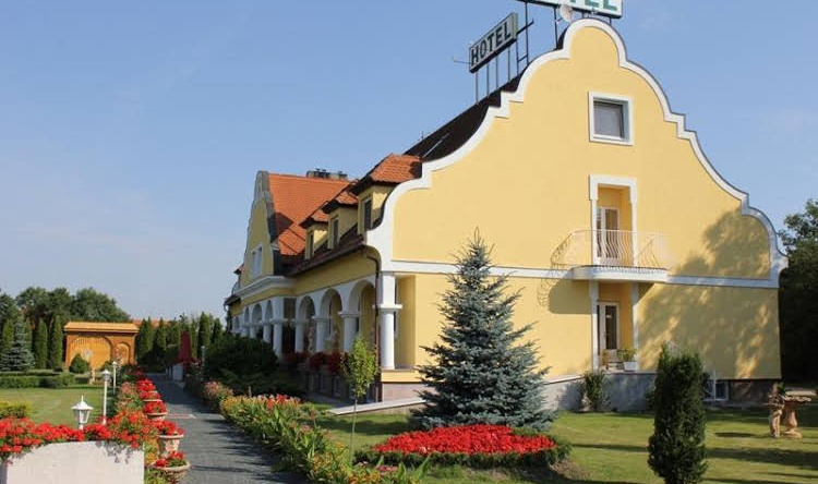 Barokk Hotel, Хедьешхалом — фото 1