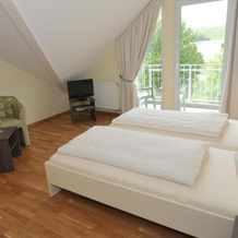 Gästehaus Wein im Turm, 隆吉希 — 照片 3
