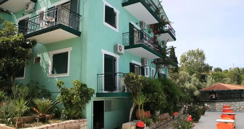 Hotel Meganisi, Катомери — фото 1