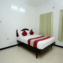 Hotel Penrallt Homestay by OYO Rooms, Sendurai — photo 3