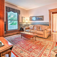Historic Gaylord Home In Heart Of Downtown!, Гейлорд — фото 3
