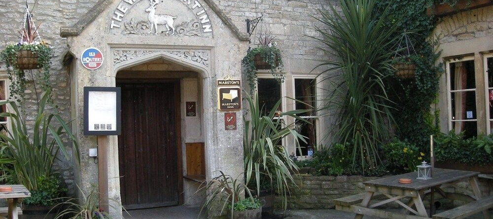 The White Hart, Corsham — photo 1