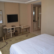 Spring Theme Hotel, Хулунбуир — фото 3