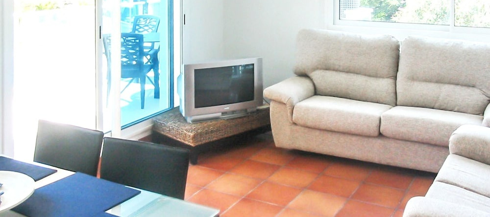 Apartment With 2 Bedrooms in Alcanar, With Wonderful sea View, Pool Ac, 阿尔卡纳尔 — 照片 1